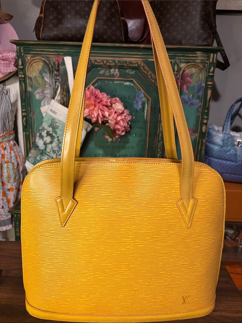 ✨Live Show Listing✨Louis Vuitton Yellow Epi Leather Shoulder Bag w/COA